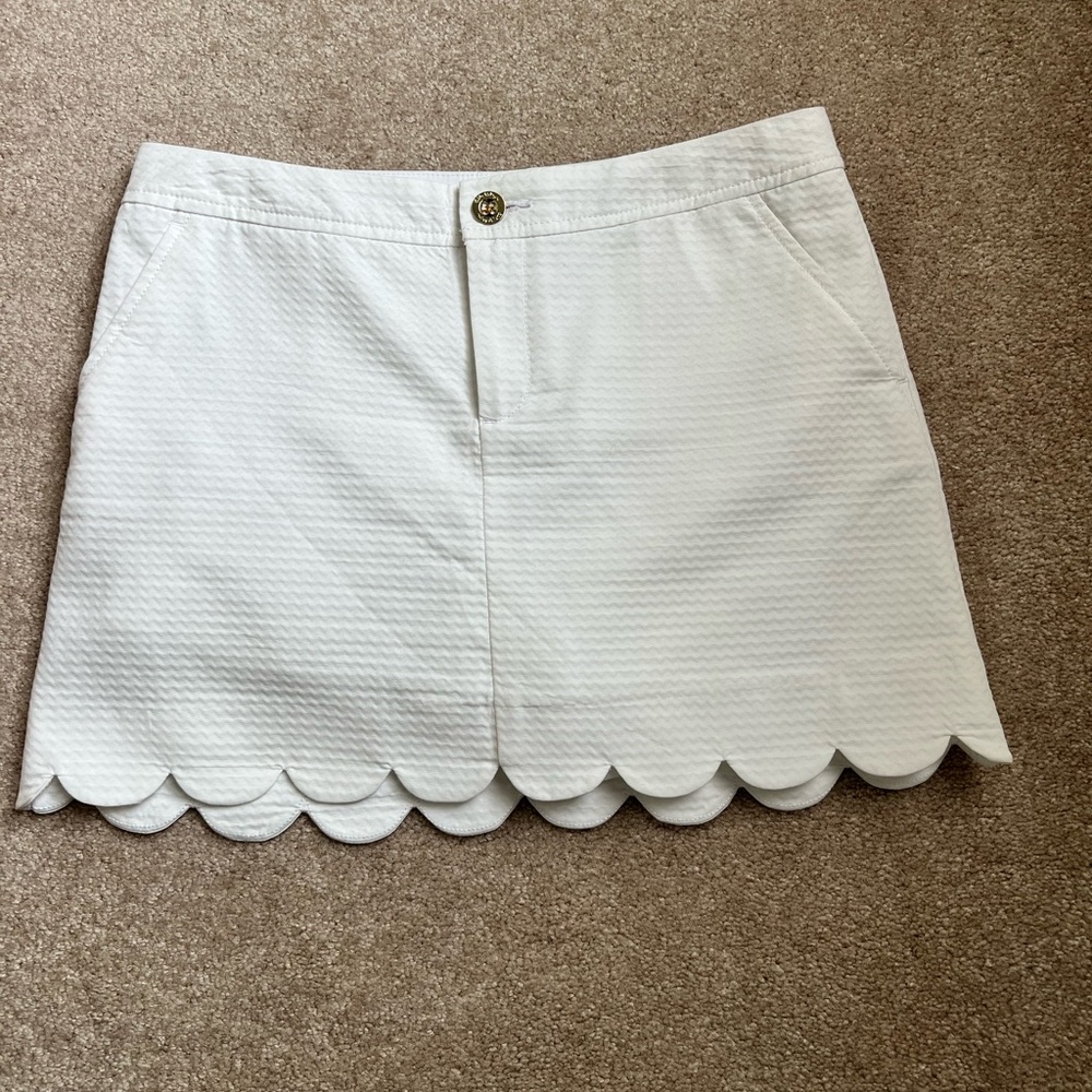 Lilly Pulitzer scalloped skort - White